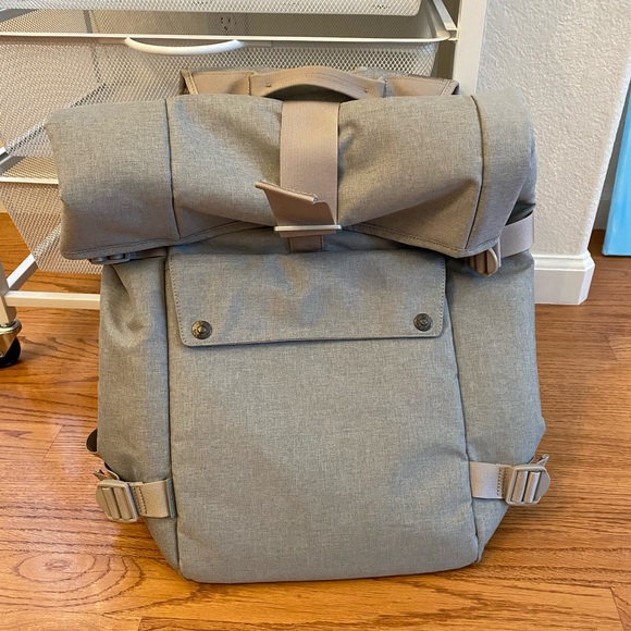 bluelounge backpack mini Navy Blue Route Experience the magic come to life as the moon illuminates with LED lights when the lights are dimmed Bluelounge Bonobo Messenger Bag Small